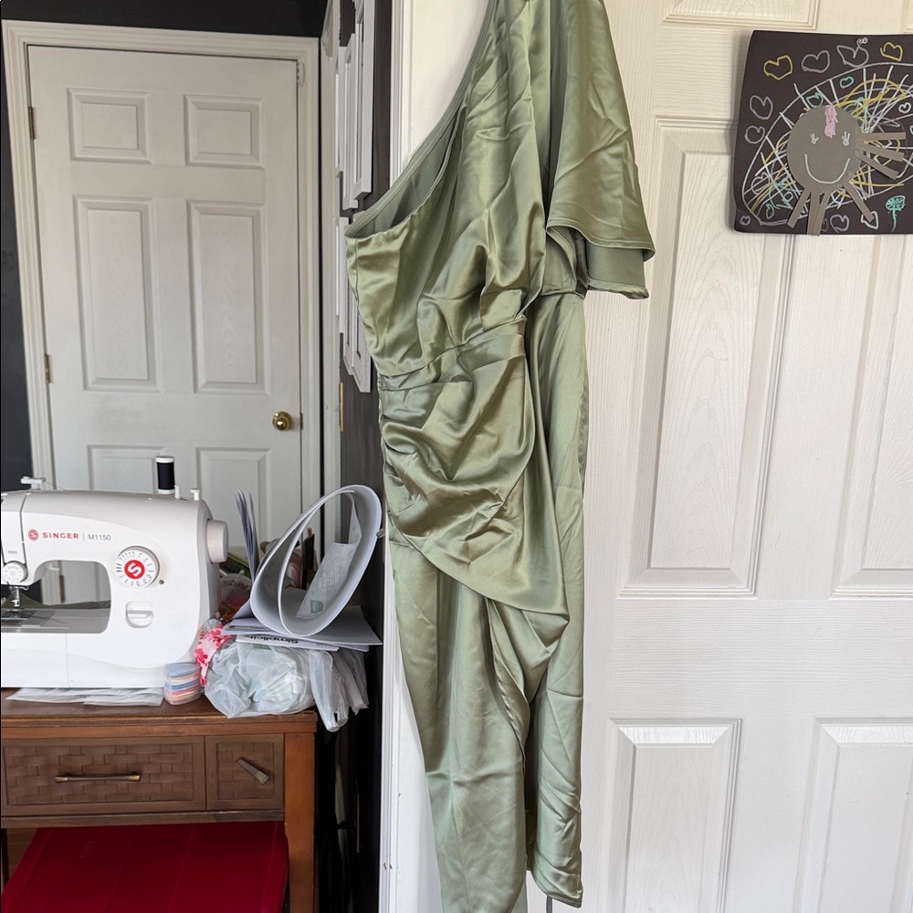 Cupshe Olive Green Satin One-Shoulder Maxi Dress